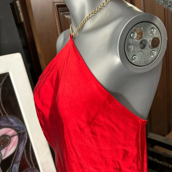 Lulu's Vibrant Red Backless Dress with Gold Chain Straps - Picture 3 of 5